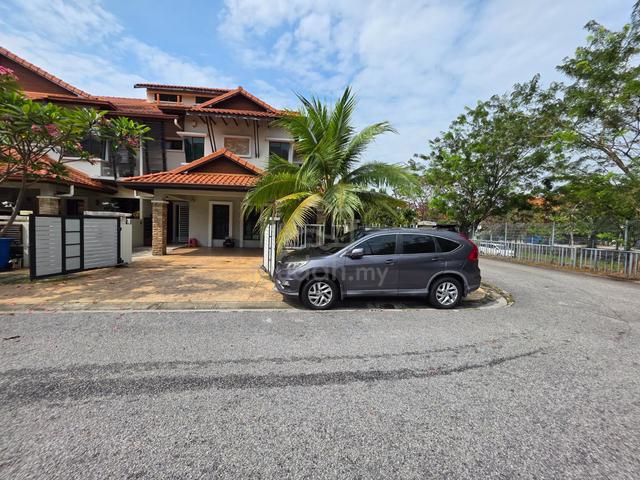 2 Storey Superlink Terrace Corner Lot With Swimming Pool - Shah Alam 1