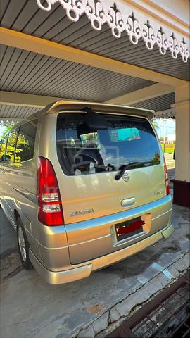 2011 Nissan SERENA 2.0 HIGH-WAY STAR (A) - 2