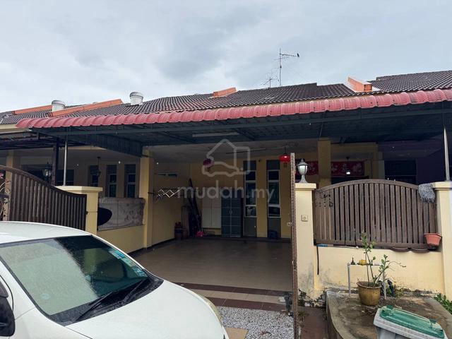 FOR RENT Mutiara Rini Double Storey Jalan Bakti 4 Bedroom 3 Bathroom 1