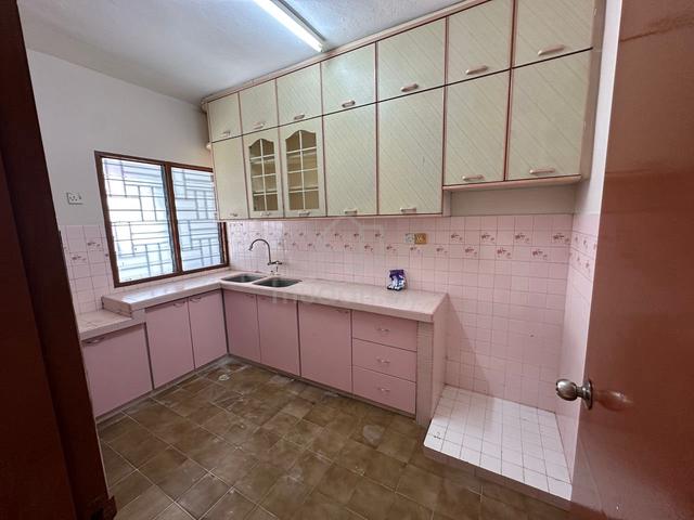 Double storey terrace house for rent (sri sinar) segambut ,aircond,kl 1