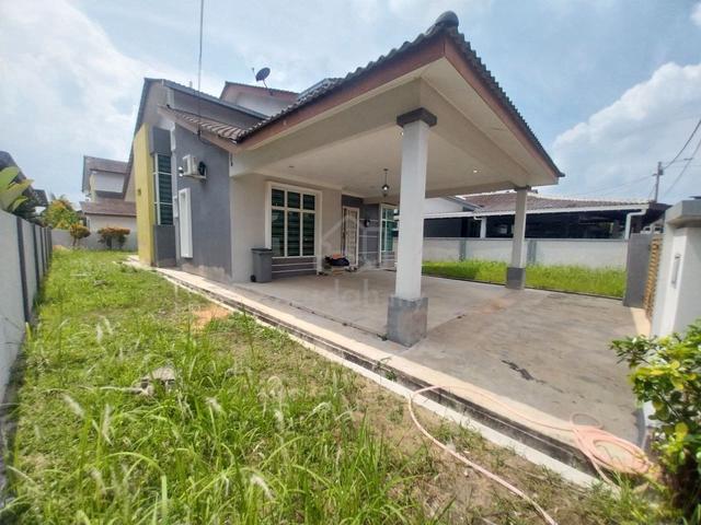 [Peaceful area, tanah luas] 2 Storey Bungalow Taman Belimbing, Melaka 1