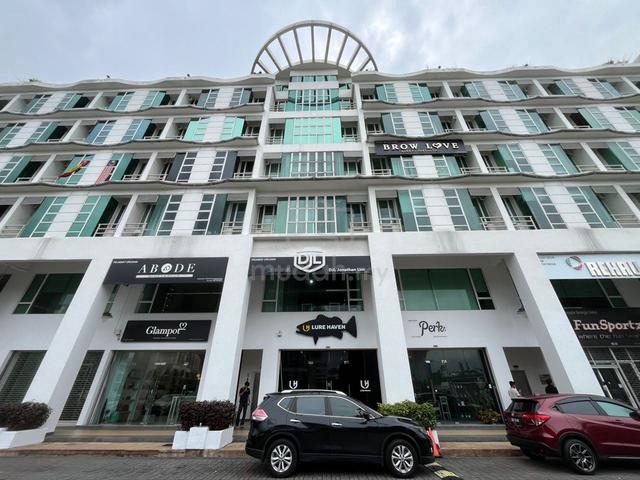 10Boulevard PJ Office for Rent - Facing Sprint Highway 1