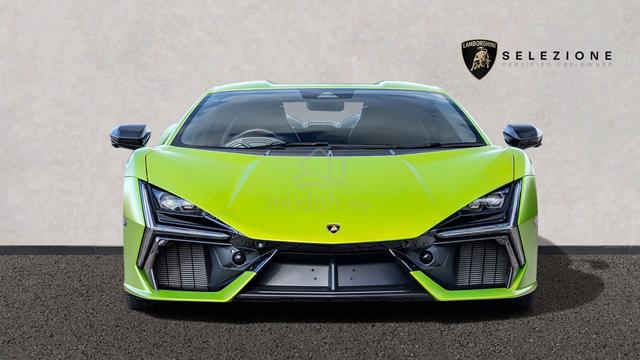 2025 Lamborghini REVUELTO 6.5 V12 FULL CARBON SPEC - 2