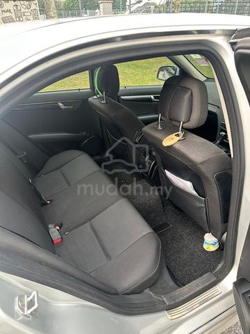 Mercedes C200K W204 Facelift AMG Look 2007 - 4