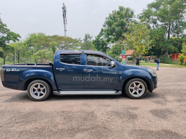2017 Isuzu D-MAX 2.5 MANUAL 4X2 LOWER EDITION - 4