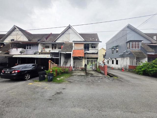 Townhouse Taman Bukit Teratai Ampang Selangor 1