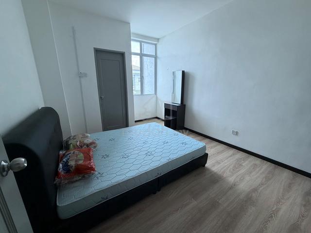 Room , House , Unimas , Kota Samarahan 1