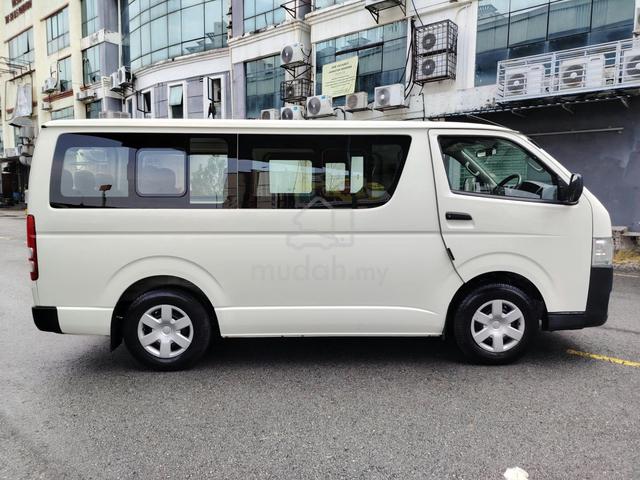 2023 Toyota Hiace 2.5 (M) Window Low Roof 14 Seat - 4
