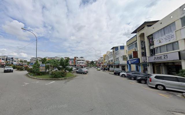 2nd floor shop-office : Taman Kajang Prima : Kajang : Many car parks 1