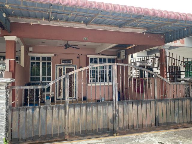 Rumah disewa Fully Furnished  renovation 1/2 tingkat ,Pengkalan, Ipoh 1