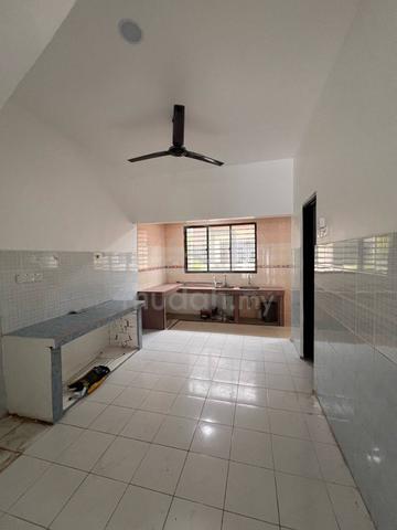 Menglembu Double Storey House For Rent 3