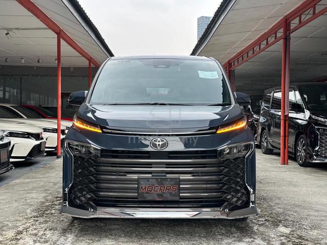 GORGEOUS COLOR 2023 Toyota VOXY 2.0 S-Z (A) - 4