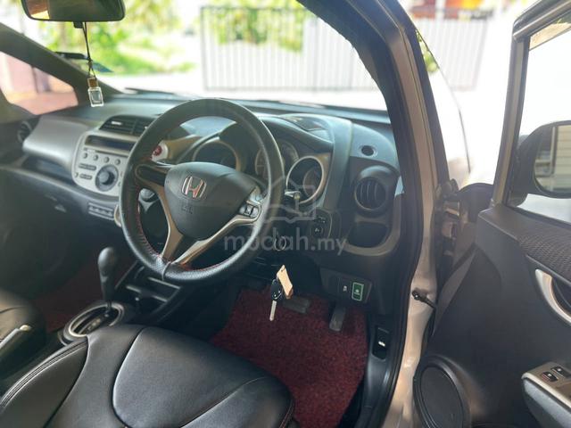 2013 Honda JAZZ 1.3 (HYBRID) FACELIFT (A) - 4