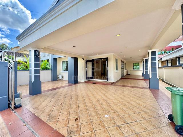HILLTOP DOUBLE STOREY SEMI DETACHED FOR SALE At BATU LINTANG KUCHING 1