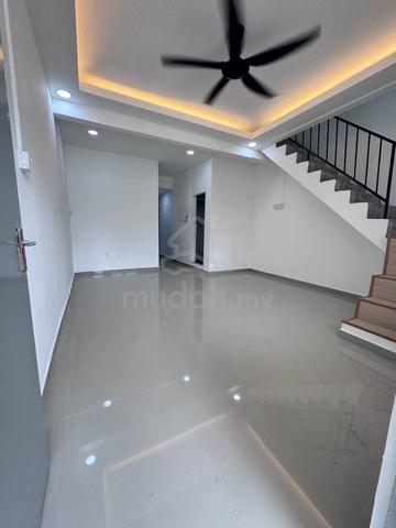 Taman Flora Jaya, Batu Pahat, Johor, Double Storey Low Cost 1
