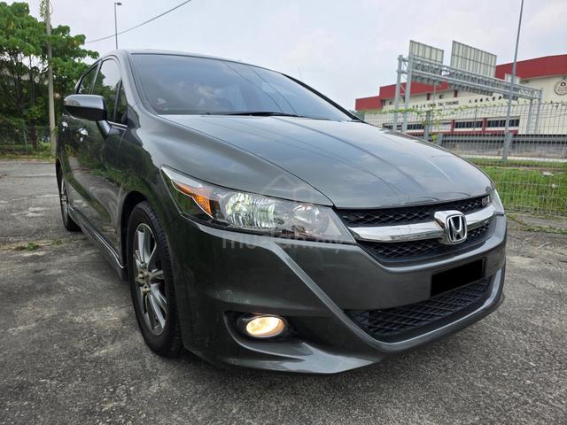 2013 Honda STREAM RSZ RN6 1.8 i-VTEC (A) - 1