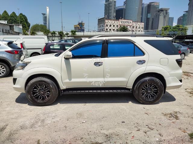 2013 Toyota FORTUNER 2.7 V FACELIFT (A) - 4
