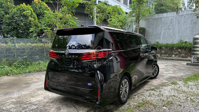 1K Km 2025 Toyota ALPHARD Z Fully Loaded GRADE 5AA - 3