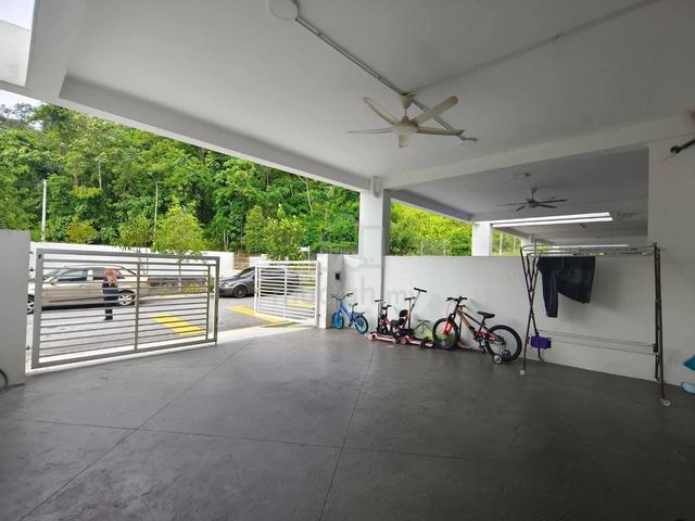FACING OPEN teres 2 tingkat di Tiara Sendayan 1