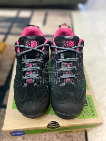 Kasut hiking cheap karrimor