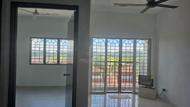 Apartment Taman Tropika (Blok A & B) 1