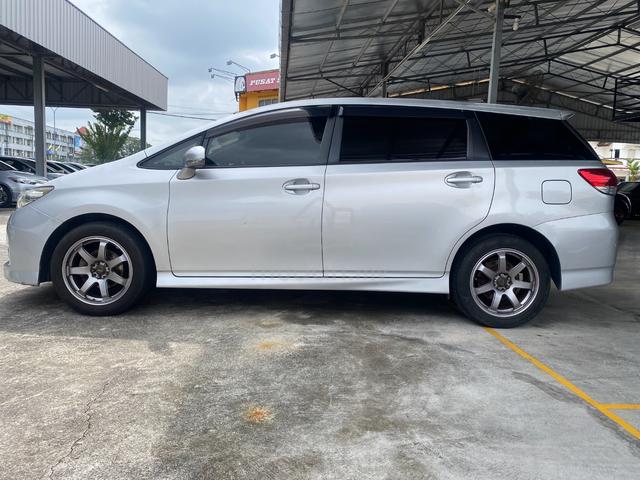 Toyota WISH 1.8 X 2013 Can Loan [Promotion Car] - 4