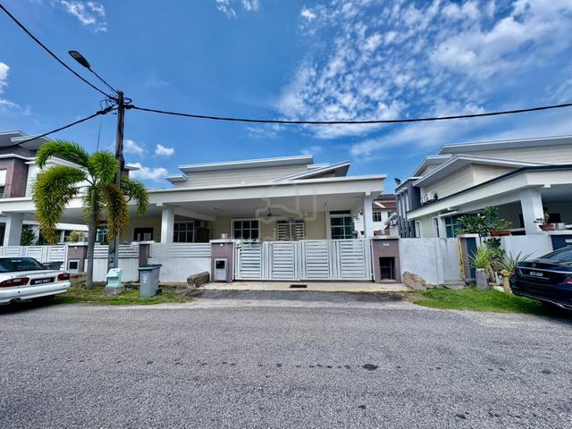 Partly Furnished 1.5 Storey Semi D at Taman Merbok Bukit Katil Melaka 1