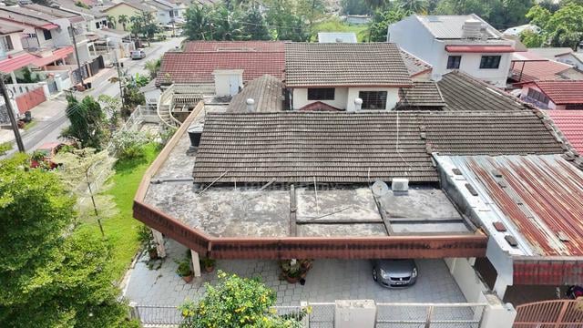 CORNER LOT RENOVATED 1.5 Storey Terrace House Taman Ehsan Kepong 1