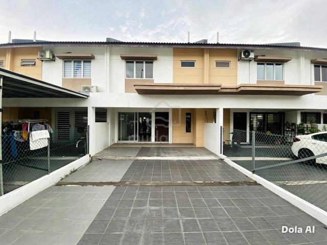 Double Storey Terrace Jalan Galaksi Bandar Mahkota Banting 1