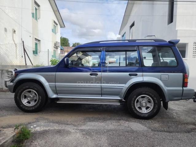2003 Mitsubishi PAJERO 2.4 (M) - 3