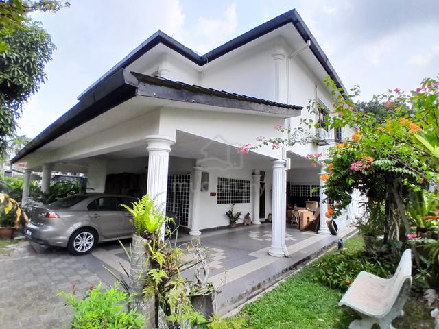 Below market price spacious Bungalow at Section 14, Petaling Jaya 1