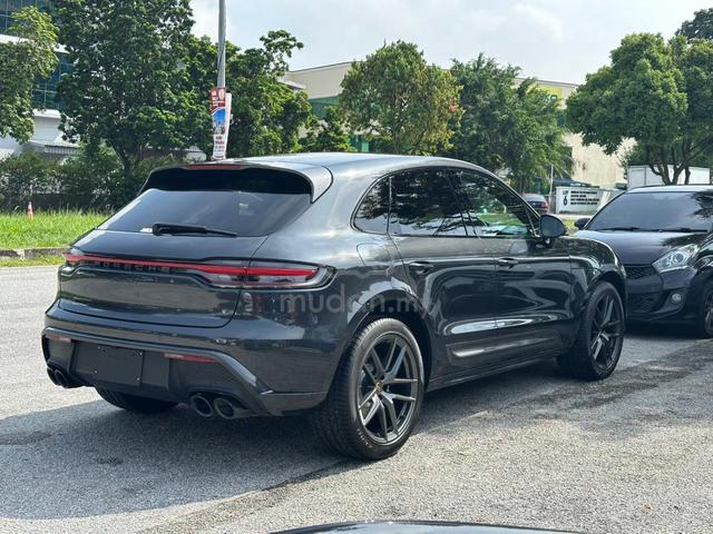 2023 Porsche MACAN T 2.0 / SPORT CHRONO / RED SEAT - 2