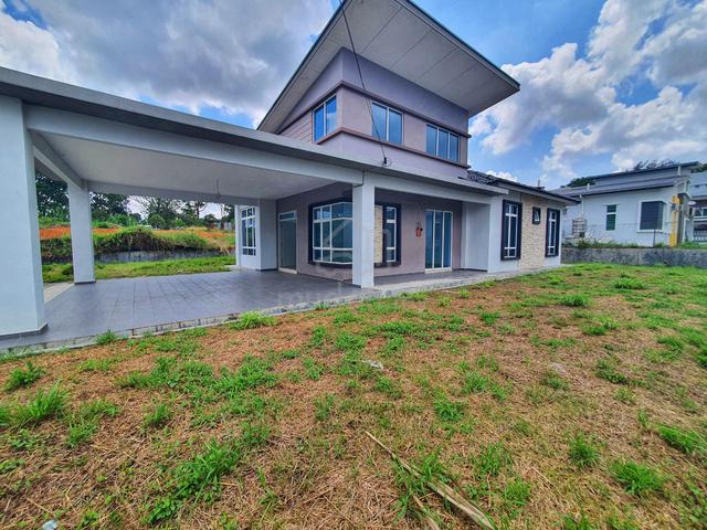 (Tanah Besar 9665 Sqft) Banglo 1sty Tmn Bkt Rambai Putra, Melaka 1