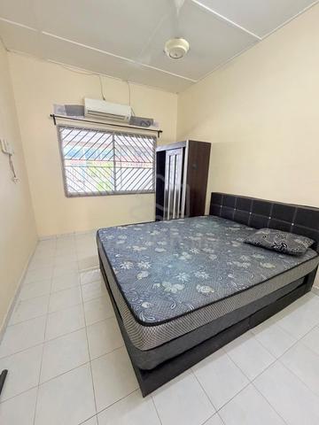 Bkt Ubi With Partly Furniture- Town Area For Rent 1