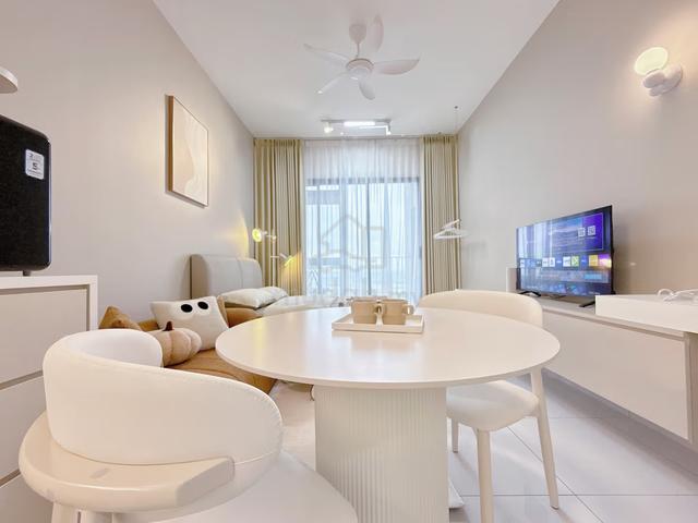 【 Must Buy 】2-3 Room @ Mth 1.4k - Besides LRT/MRT | 8 Min to Midvalley 1