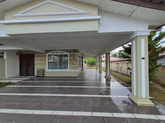 Double Storey Corner , Unimas University , Kota Samarahan 1