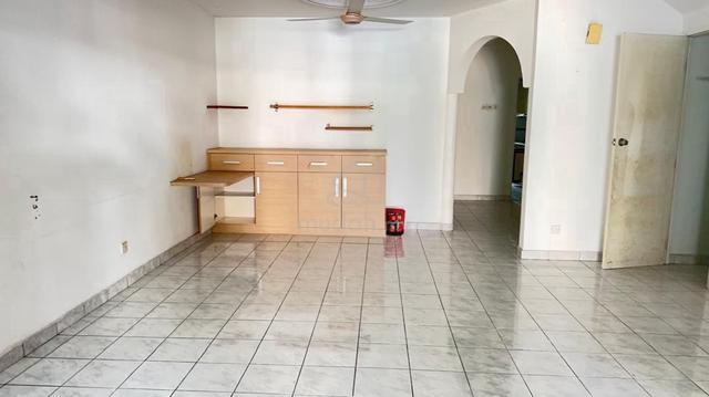 Ground Floor Townhouse Bukit Rimau for rent 1
