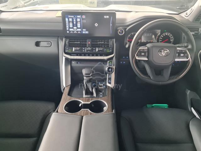2024 Toyota LANDCRUISER 3.3 DIESEL BLACK INTERIOR - 5