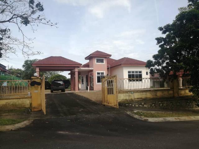 Banglo Setingkat di Idaman Villa, Bandar Sri Sendayan 1