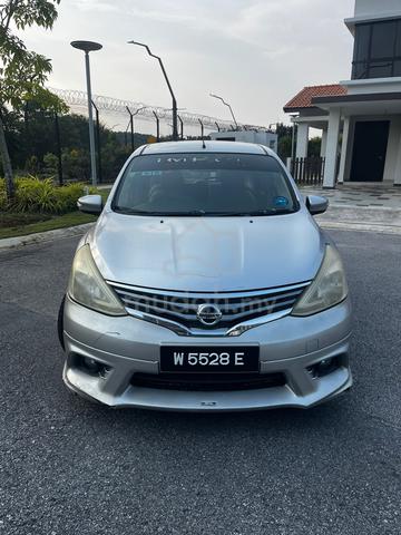 2013 Nissan GRAND LIVINA 1.8 PREMIUM/AUTECH MC - 2