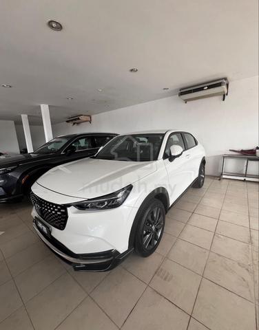 2025 Honda HRV RS 13k Mileage(JACKPOT) - 1