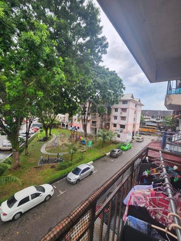 LEVEL 2 Flat JALAN SAGU TAMAN DAYA For Sale below market 1