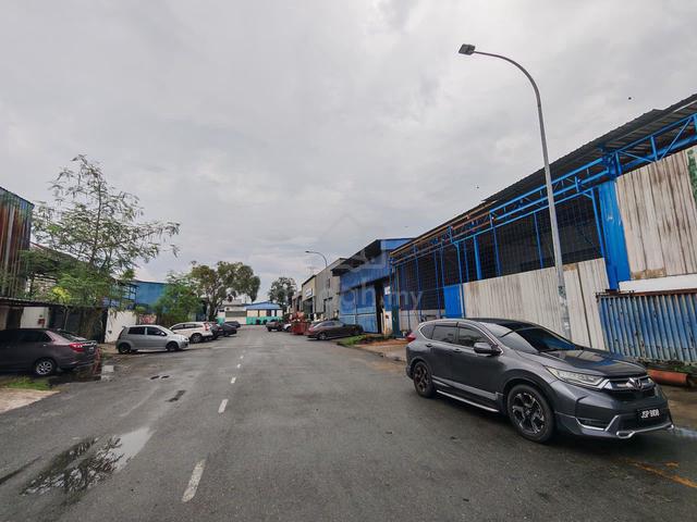 Kota Puteri - 1.5 Storey Semi-D Factory For Rent 1