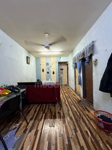 Pangsapuri Pendamar B 1