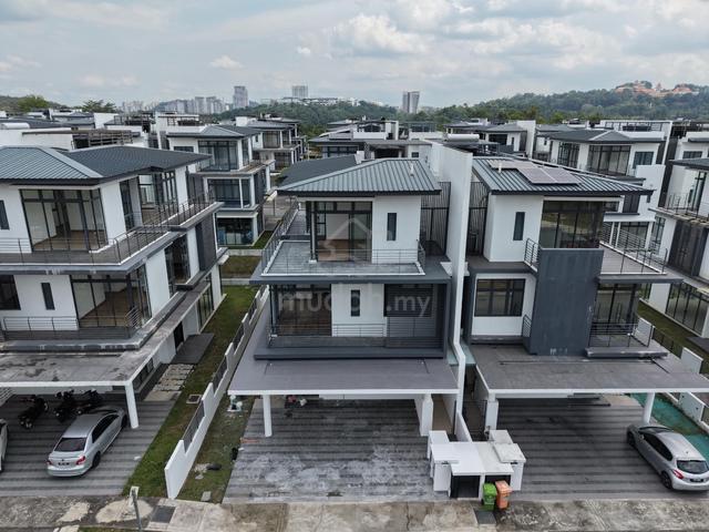 3 Storey Semi D Freehold Putrajaya Near IOI mall Free SPA MOT for Sale 1