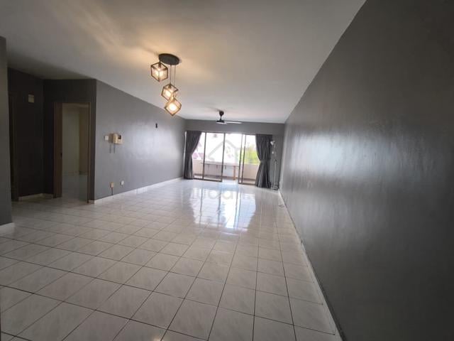 Waikiki Condominium 1
