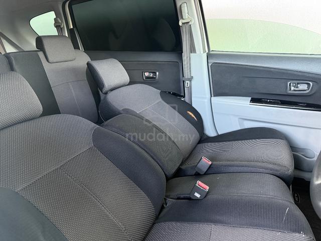 Perodua Alza 1.5 (A) High Grade Ezi Spec One Owner - 4