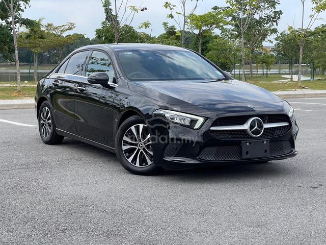 Mercedes A180 SE Sedan **Memory Seat** - 1