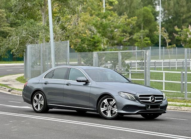 2018 Mercedes Benz E200 2.0 AVANTGARDE (CKD) (A) - 1