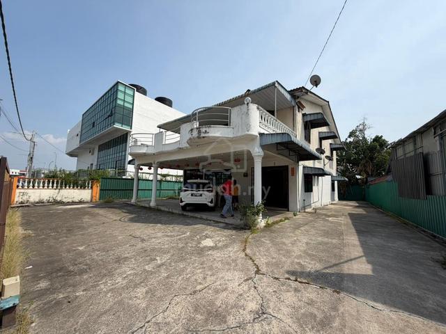Icon City 2-Storey Super Bungalow Commercial House Large Land Townhear 1